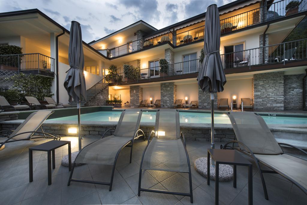 Hotel La Perla เตรเมสโซ ภายนอก รูปภาพ
