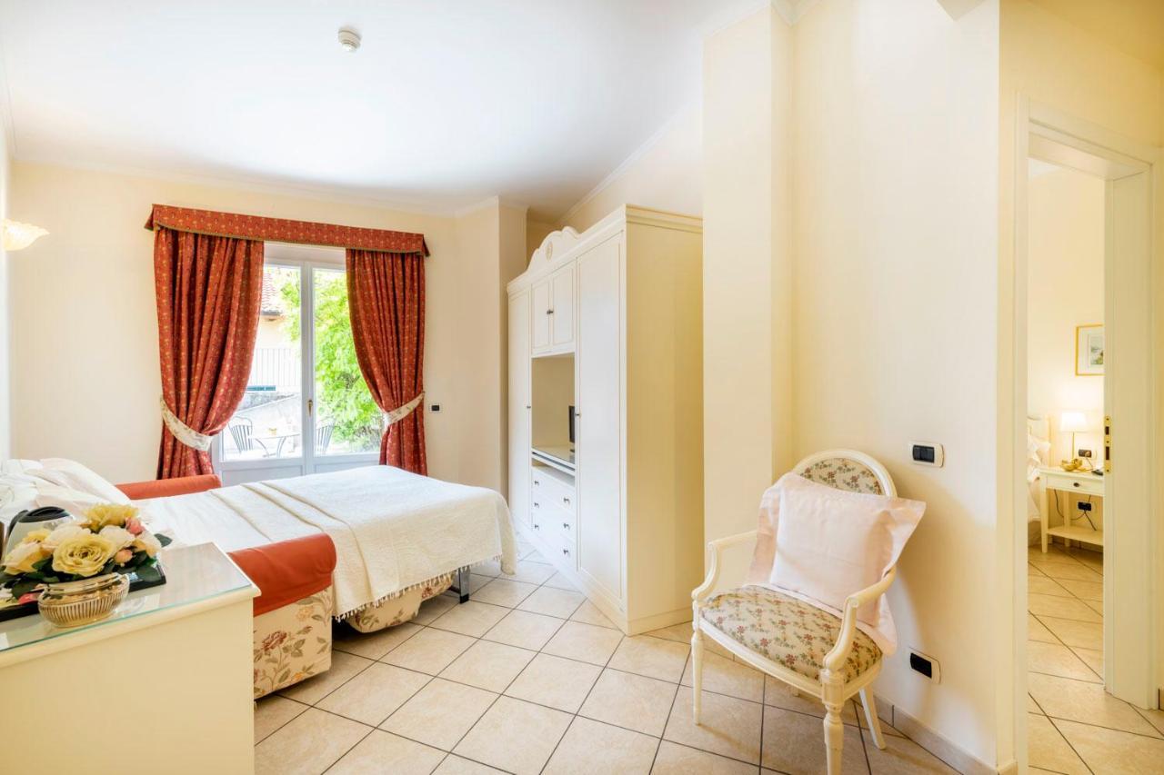 Hotel La Perla เตรเมสโซ ภายนอก รูปภาพ