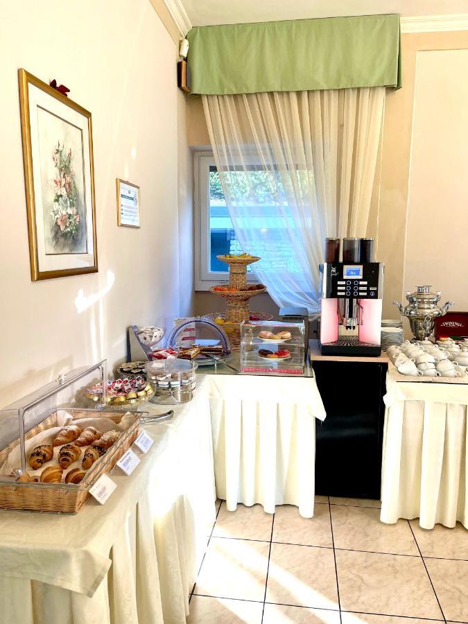 Hotel La Perla เตรเมสโซ ภายนอก รูปภาพ